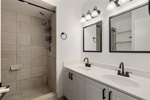 Townhouse in Cooper City, Florida 3 bedrooms, 129.32 sq.m. № 1986964 - photo 26