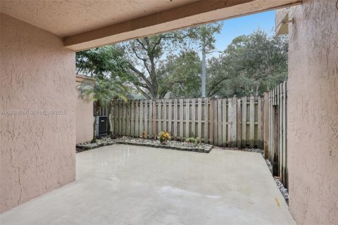 Townhouse in Cooper City, Florida 3 bedrooms, 129.32 sq.m. № 1986964 - photo 29