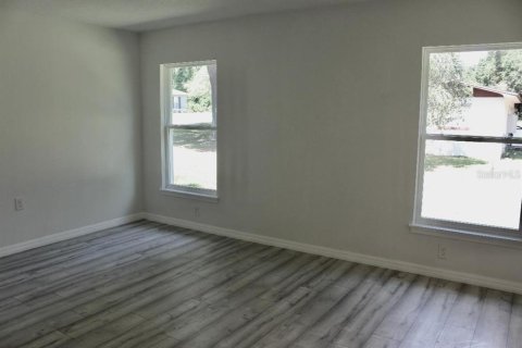 House in Orange City, Florida 3 bedrooms, 150.13 sq.m. № 1558411 - photo 12