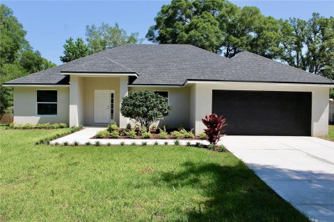 House in Orange City, Florida 3 bedrooms, 150.13 sq.m. № 1558411 - photo 1