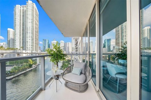 Condominio en alquiler en Miami, Florida, 2 dormitorios, 143.07 m2 № 2013656 - foto 25