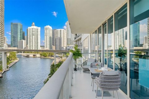 Condominio en alquiler en Miami, Florida, 2 dormitorios, 143.07 m2 № 2013656 - foto 24