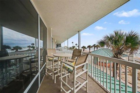Condo in Daytona Beach, Florida, 1 bedroom № 2211321 - photo 20