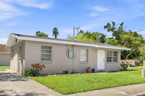 House in Sarasota, Florida 3 bedrooms, 80.27 sq.m. № 2313290
