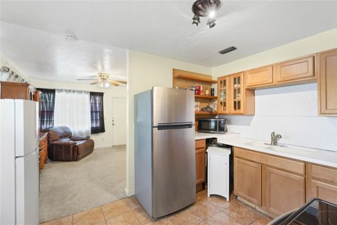 Villa ou maison à vendre à Sarasota, Floride: 3 chambres, 80.27 m2 № 2313290 - photo 10