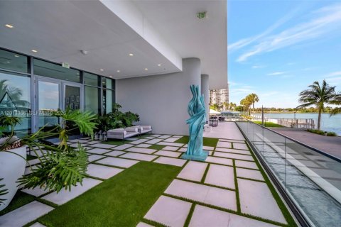 Condo in Miami, Florida, 3 bedrooms № 2075152 - photo 29