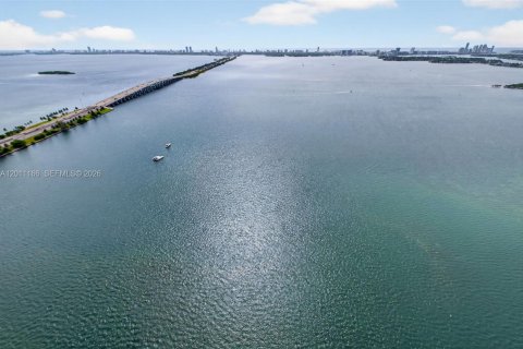 Condo in Miami, Florida, 3 bedrooms № 2075152 - photo 27