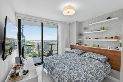 Condo in Miami, Florida, 3 bedrooms № 2075152 - photo 17