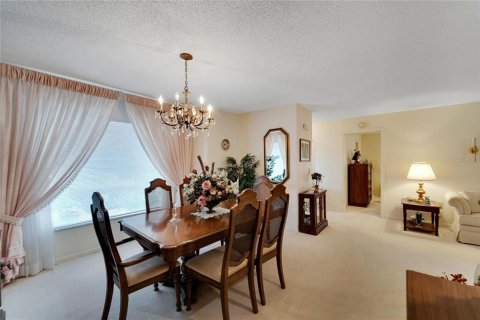 House in Sun City Center, Florida 2 bedrooms, 157.56 sq.m. № 1528489 - photo 19