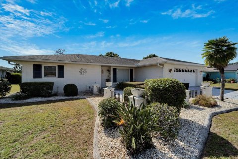 House in Sun City Center, Florida 2 bedrooms, 157.56 sq.m. № 1528489 - photo 4