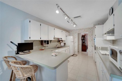 House in Sun City Center, Florida 2 bedrooms, 157.56 sq.m. № 1528489 - photo 13