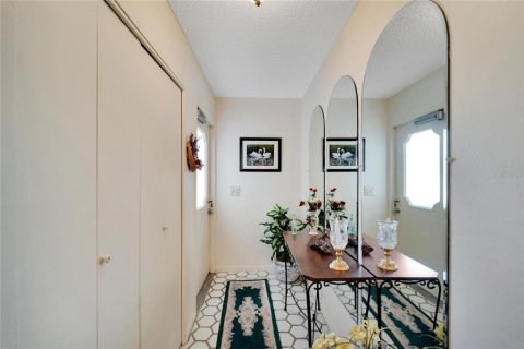 House in Sun City Center, Florida 2 bedrooms, 157.56 sq.m. № 1528489 - photo 22