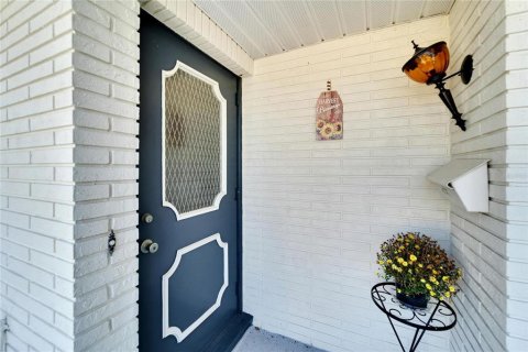 House in Sun City Center, Florida 2 bedrooms, 157.56 sq.m. № 1528489 - photo 8
