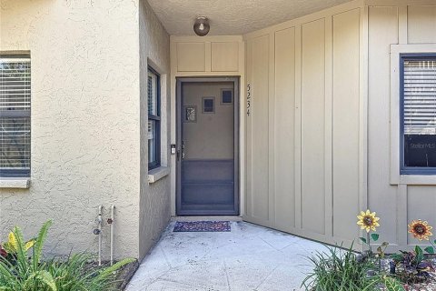 Copropriété à vendre à Sarasota, Floride: 2 chambres, 122.82 m2 № 1665670 - photo 1