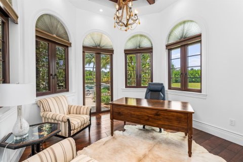 House in Wellington, Florida 7 bedrooms, 343.74 sq.m. № 2254409 - photo 13