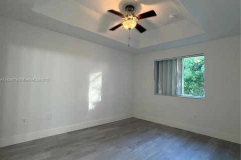 Casa en venta en Homestead, Florida, 3 dormitorios, 132.2 m2 № 1794438 - foto 5