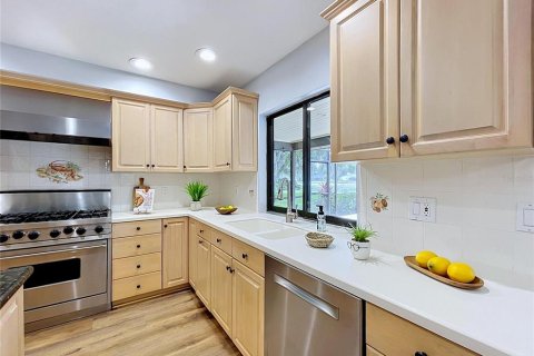 House in Tampa, Florida 4 bedrooms, 329.15 sq.m. № 2151544 - photo 24