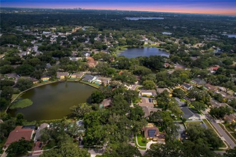 House in Tampa, Florida 4 bedrooms, 329.15 sq.m. № 2151544 - photo 11