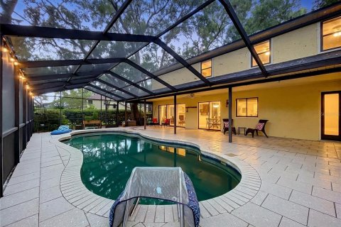 House in Tampa, Florida 4 bedrooms, 329.15 sq.m. № 2151544 - photo 2