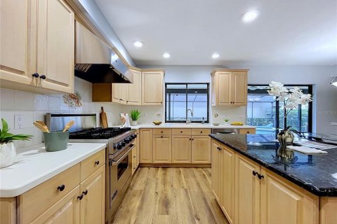 House in Tampa, Florida 4 bedrooms, 329.15 sq.m. № 2151544 - photo 23