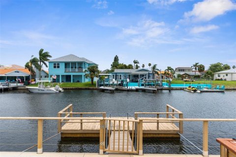 House in Hudson, Florida 3 bedrooms, 133.22 sq.m. № 1843844 - photo 29