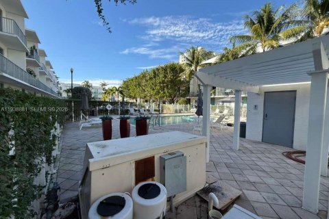 Снять в аренду кондоминиум в Холливуд, Флорида 68.56м2, № 1998468 - фото 12