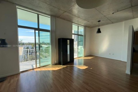 Снять в аренду кондоминиум в Холливуд, Флорида 68.56м2, № 1998468 - фото 7