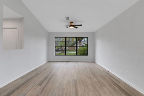 Casa en venta en Port Charlotte, Florida, 3 dormitorios, 165.37 m2 № 1911816 - foto 15
