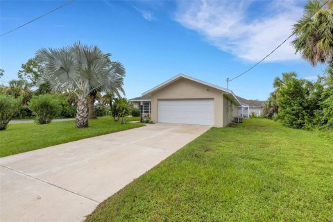 Casa en venta en Port Charlotte, Florida, 3 dormitorios, 165.37 m2 № 1911816 - foto 3