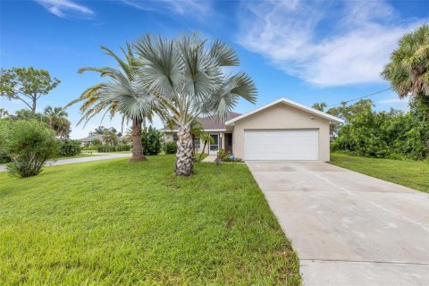 Casa en venta en Port Charlotte, Florida, 3 dormitorios, 165.37 m2 № 1911816 - foto 2