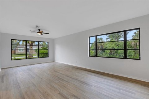 Casa en venta en Port Charlotte, Florida, 3 dormitorios, 165.37 m2 № 1911816 - foto 13