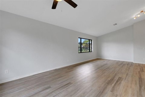 Casa en venta en Port Charlotte, Florida, 3 dormitorios, 165.37 m2 № 1911816 - foto 18
