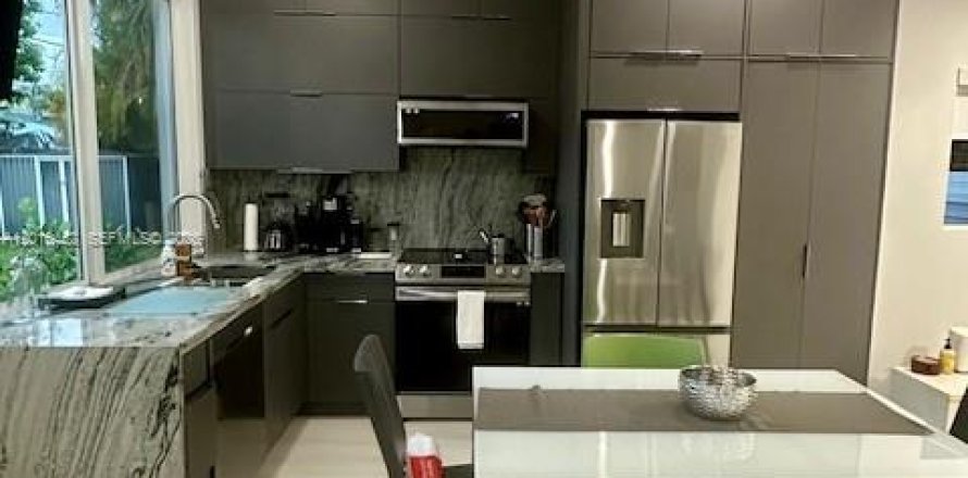 Villa ou maison à Miami, Floride 1 chambre, 71.35 m2 № 2084557