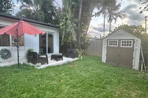 Villa ou maison à louer à Miami, Floride: 1 chambre, 71.35 m2 № 2084557 - photo 12