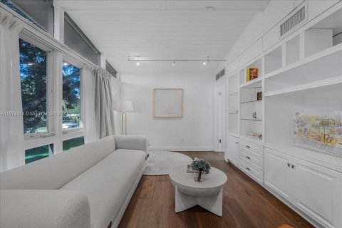 Купить виллу или дом в Ки-Бискейн, Флорида 3 спальни, 314.2м2, № 1977005 - фото 20