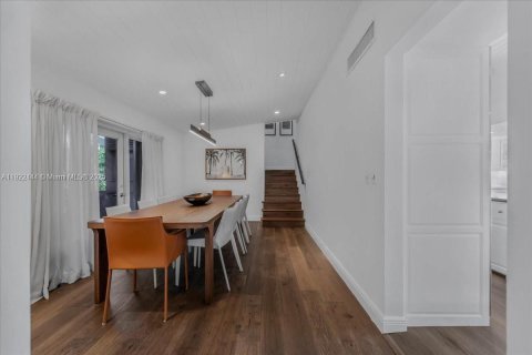 Купить виллу или дом в Ки-Бискейн, Флорида 3 спальни, 314.2м2, № 1977005 - фото 22