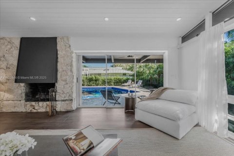 Купить виллу или дом в Ки-Бискейн, Флорида 3 спальни, 314.2м2, № 1977005 - фото 15