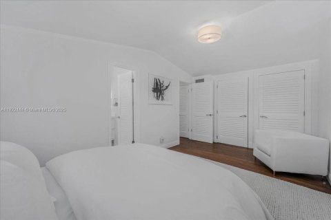 Купить виллу или дом в Ки-Бискейн, Флорида 3 спальни, 314.2м2, № 1977005 - фото 30