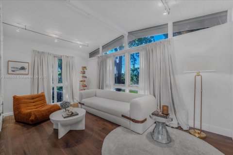 Купить виллу или дом в Ки-Бискейн, Флорида 3 спальни, 314.2м2, № 1977005 - фото 19