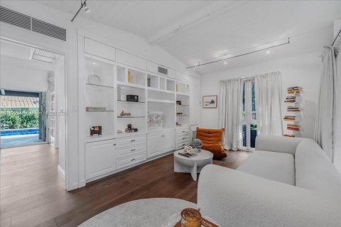 Купить виллу или дом в Ки-Бискейн, Флорида 3 спальни, 314.2м2, № 1977005 - фото 21