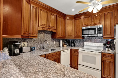 Condominio en venta en Lauderhill, Florida, 2 dormitorios, 110.09 m2 № 2245511 - foto 10
