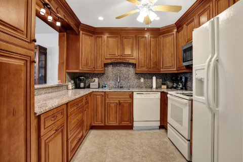 Condominio en venta en Lauderhill, Florida, 2 dormitorios, 110.09 m2 № 2245511 - foto 2