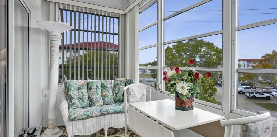 Condominio en Lauderhill, Florida, 2 dormitorios  № 2245511