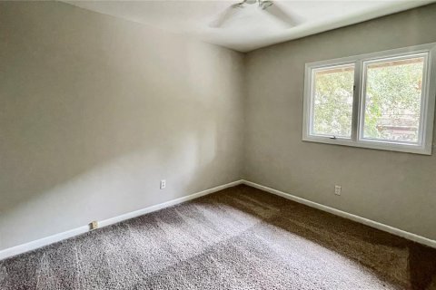 Condo in Tampa, Florida, 2 bedrooms  № 1912991 - photo 7