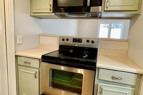 Condo in Tampa, Florida, 2 bedrooms  № 1912991 - photo 6