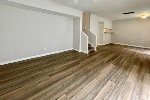 Condo in Tampa, Florida, 2 bedrooms  № 1912991 - photo 4