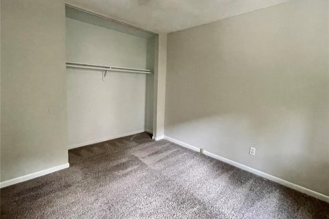 Condo in Tampa, Florida, 2 bedrooms  № 1912991 - photo 8