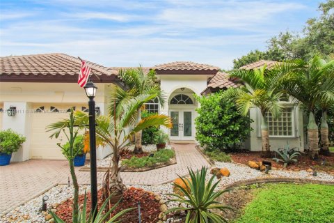 House in Davie, Florida 4 bedrooms, 217.95 sq.m. № 1860083 - photo 3