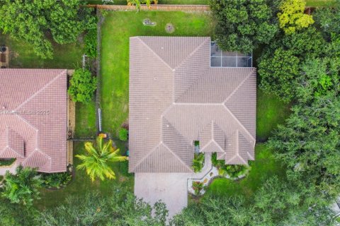 House in Davie, Florida 4 bedrooms, 217.95 sq.m. № 1860083 - photo 26