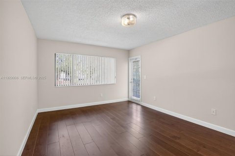 Adosado en venta en Plantation, Florida, 3 dormitorios, 144.65 m2 № 1987352 - foto 20